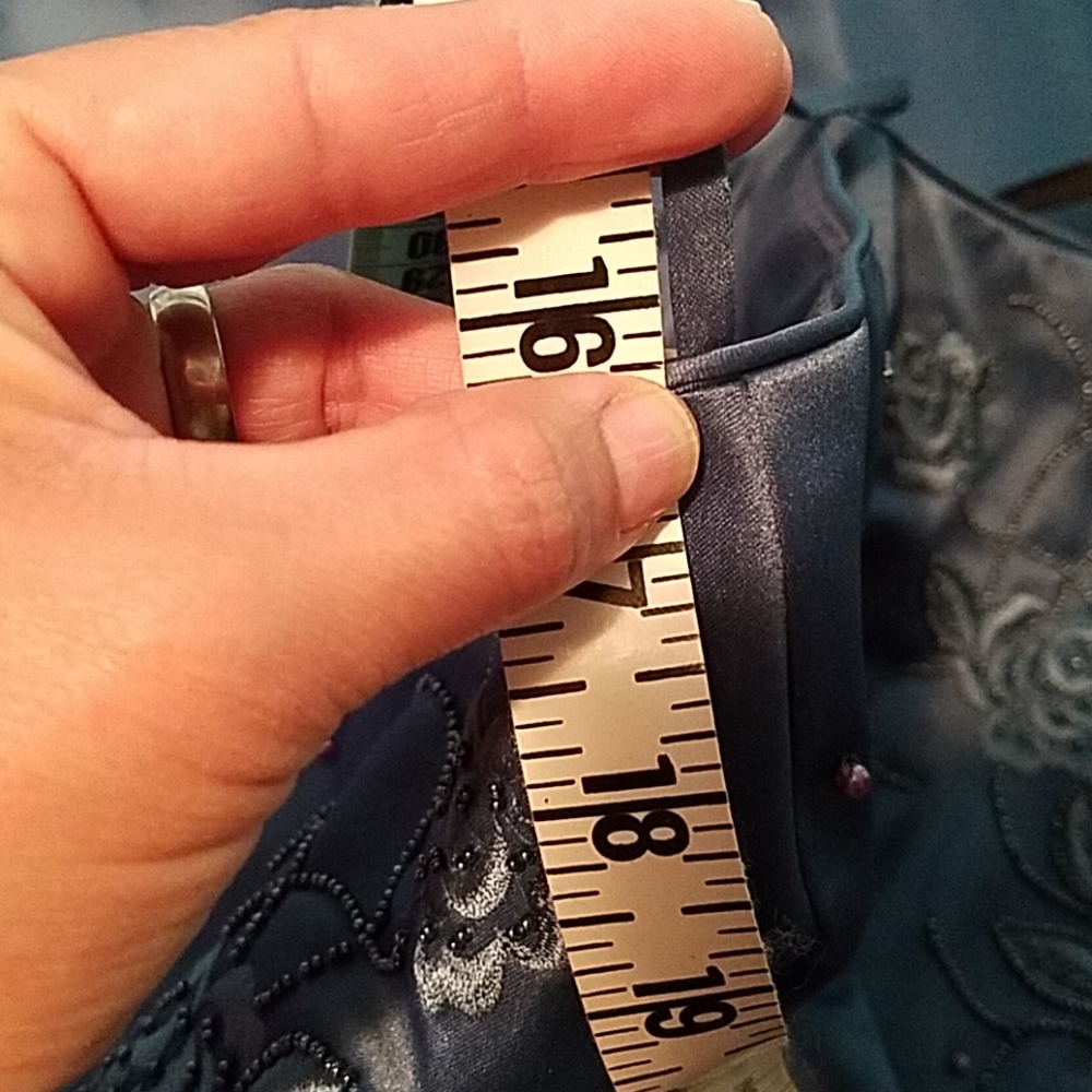 Dress - Picture 8 of 12